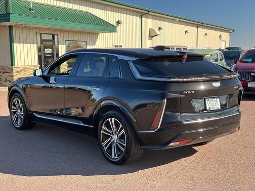 Stellar Black Metallic 2024 Cadillac LYRIQ Luxury