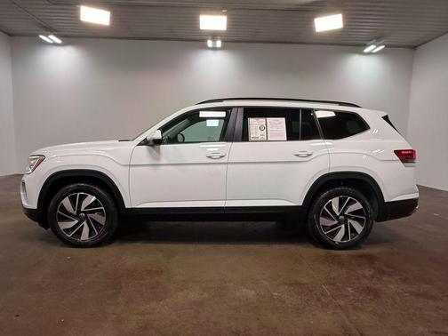 2025 Volkswagen Atlas 2.0T SE w/Technology 4MOTION