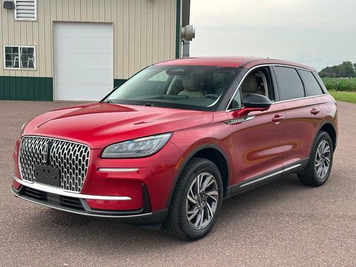 Red Carpet Metallic Tinted Clearcoat 2023 Lincoln Corsair Standard