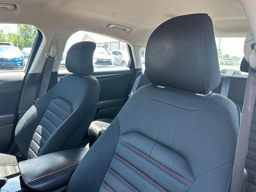 Shadow Black 2016 Ford Fusion SE