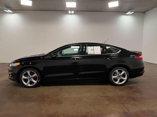 Shadow Black 2016 Ford Fusion SE