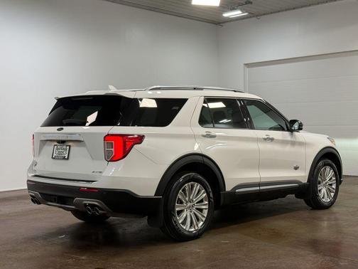 Star White Metallic Tri-Coat 2021 Ford Explorer King Ranch