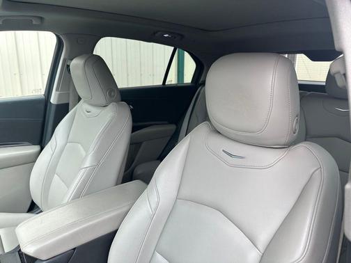 2019 Cadillac XT4 Luxury