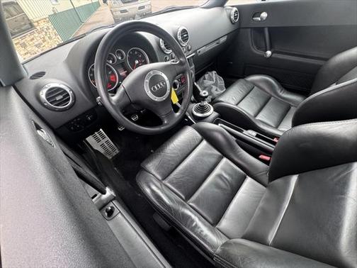 2004 Audi TT 1.8T quattro