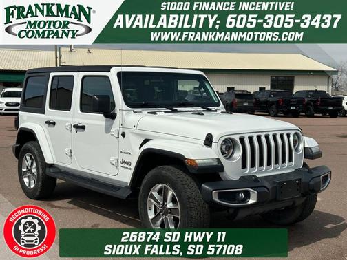 Bright White Clearcoat 2020 Jeep Wrangler Unlimited Sahara