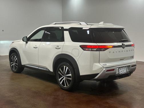 2024 Nissan Pathfinder Platinum 4WD