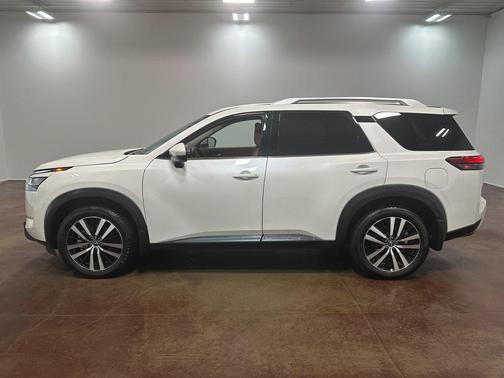 2024 Nissan Pathfinder Platinum 4WD