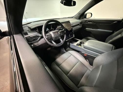 2025 GMC Acadia AT4 AWD