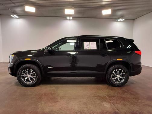 2025 GMC Acadia AT4 AWD
