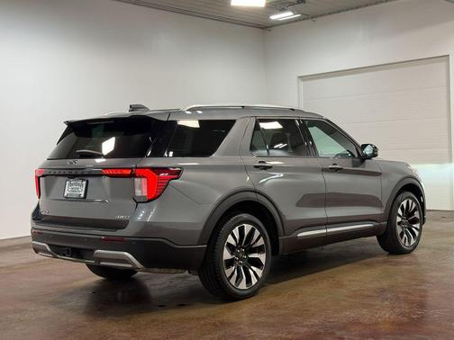 Gray Metallic 2025 Ford Explorer Platinum