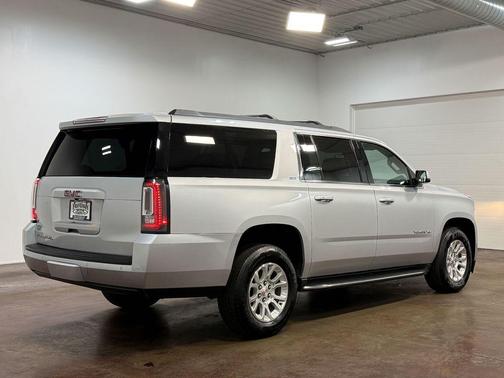 Quicksilver Metallic 2018 GMC Yukon XL SLT