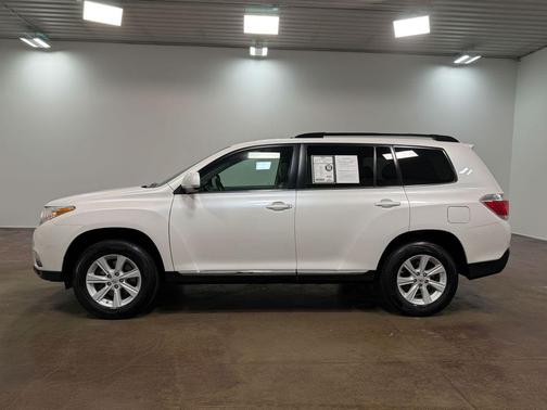 2013 Toyota Highlander SE