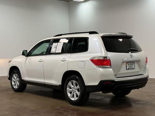 2013 Toyota Highlander SE