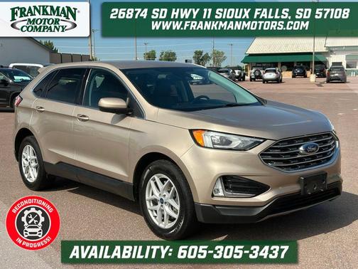 Desert Gold Metallic 2021 Ford Edge SEL