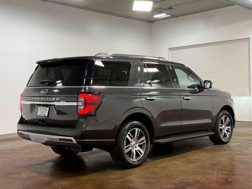 Dark Matter Gray Metallic 2024 Ford Expedition Limited