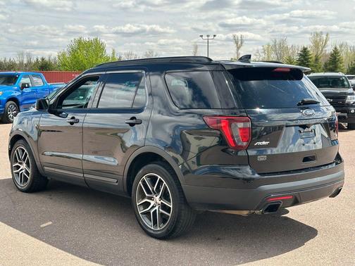 White Platinum Metallic Tri-Coat 2017 Ford Explorer sport