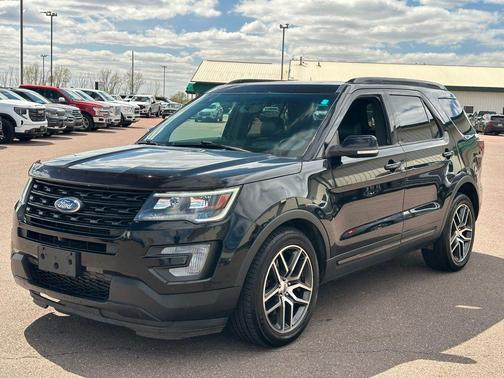 White Platinum Metallic Tri-Coat 2017 Ford Explorer sport