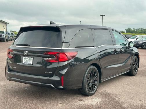 Crystal Black Pearl 2025 Honda Odyssey Sport-L