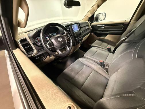 Bright White Clearcoat 2020 RAM 1500 Big Horn/Lone Star