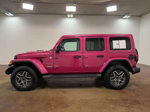Limited Edition Tuscadero Pearlcoat 2024 Jeep Wrangler 4-Door Sahara