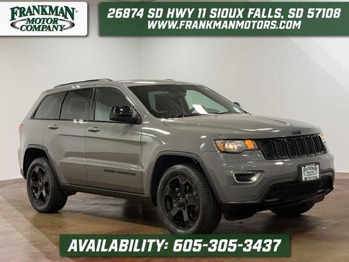 Sting-Gray Clearcoat 2019 Jeep Grand Cherokee Upland