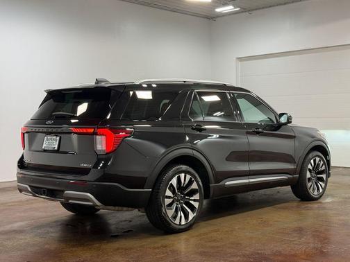 Black Metallic 2025 Ford Explorer Platinum