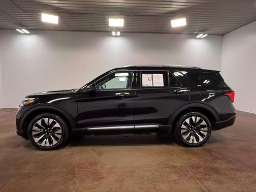 Black Metallic 2025 Ford Explorer Platinum