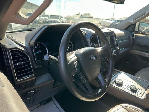 Star White Metallic Tri-Coat 2021 Ford Expedition Max Limited