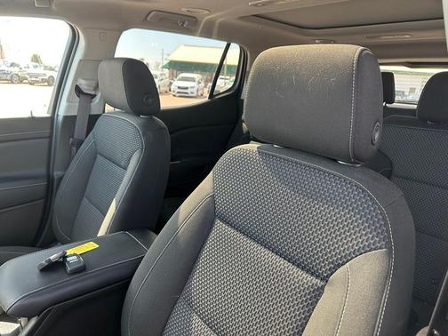 Volcanic Red Tintcoat 2023 GMC Acadia AWD SLE