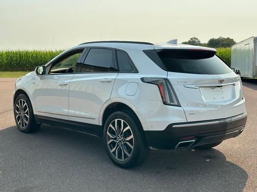 Crystal White Tricoat 2023 Cadillac XT5 Sport