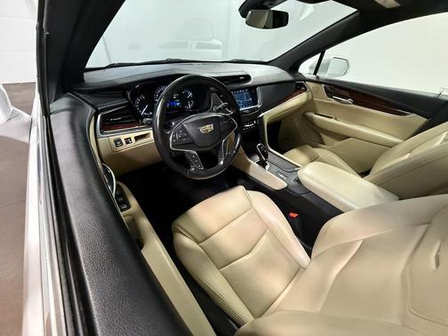 2019 Cadillac XT5 Premium Luxury