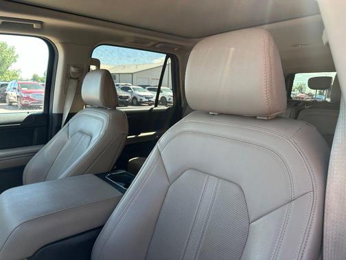 Agate Black Metallic 2024 Ford Expedition Max Limited