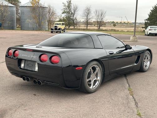 2000 Chevrolet Corvette Base