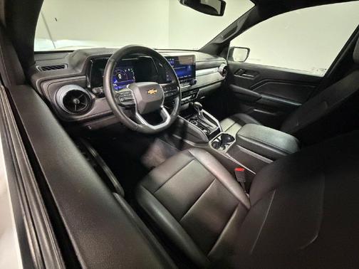 Summit White 2023 Chevrolet Colorado LT