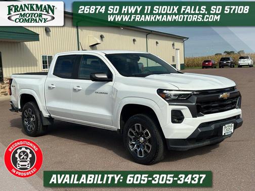 Summit White 2023 Chevrolet Colorado LT