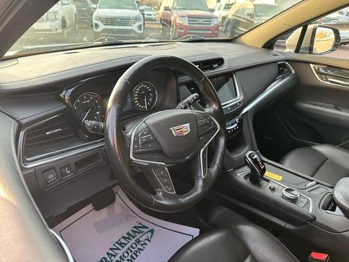 2021 Cadillac XT5 Premium Luxury