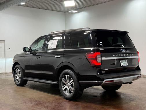 Black Metallic 2024 Ford Expedition Limited