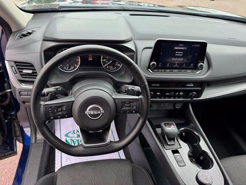 Deep Ocean Blue Pearl 2024 Nissan Rogue SV
