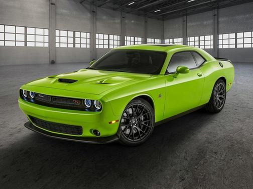 Granite Pearlcoat 2023 Dodge Challenger SXT