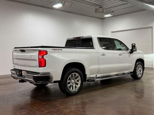 Iridescent Pearl Tricoat 2021 Chevrolet Silverado 1500 LTZ