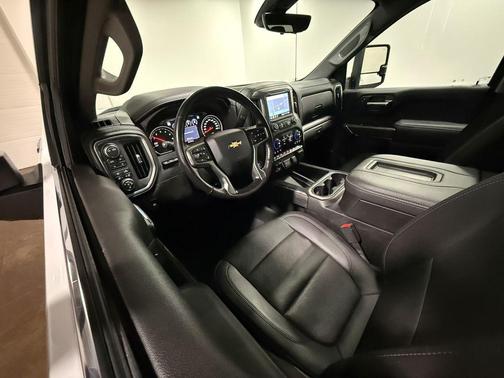 Iridescent Pearl Tricoat 2021 Chevrolet Silverado 1500 LTZ