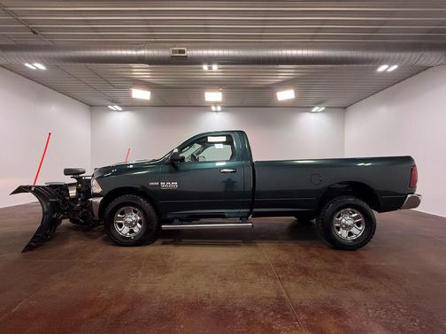 Bright White Clearcoat 2018 RAM 3500 SLT Regular Cab 4x4 8' Box