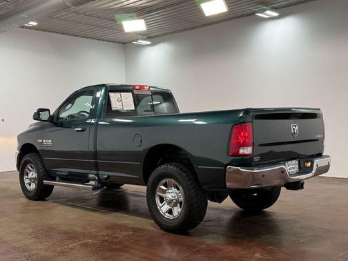 Bright White Clearcoat 2018 RAM 3500 SLT Regular Cab 4x4 8' Box