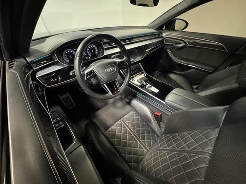 2022 Audi S8 4.0T