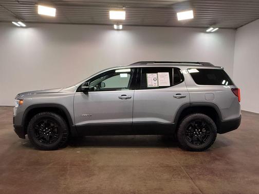 Sterling Metallic 2023 GMC Acadia AWD AT4