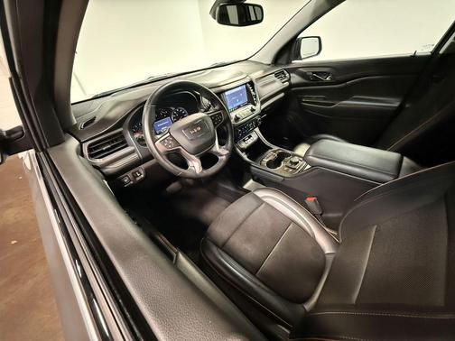 Sterling Metallic 2023 GMC Acadia AWD AT4