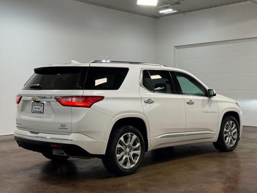 2021 Chevrolet Traverse Premier