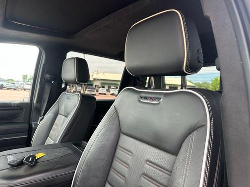 Thunderstorm Grey 2025 GMC Sierra 2500 AT4X