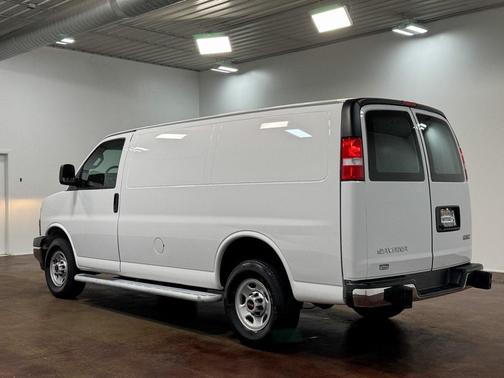2024 GMC Savana 2500 Work Van