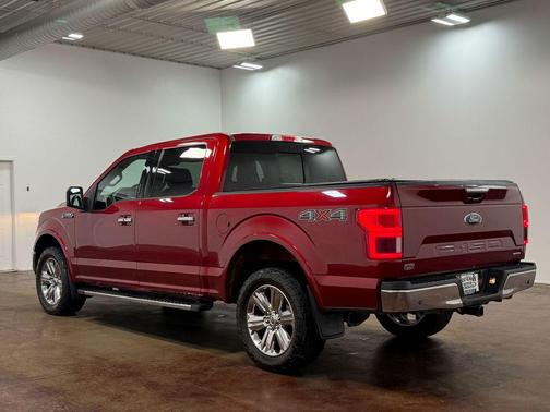 Ruby Red Metallic Tinted Clearcoat 2019 Ford F-150 Lariat